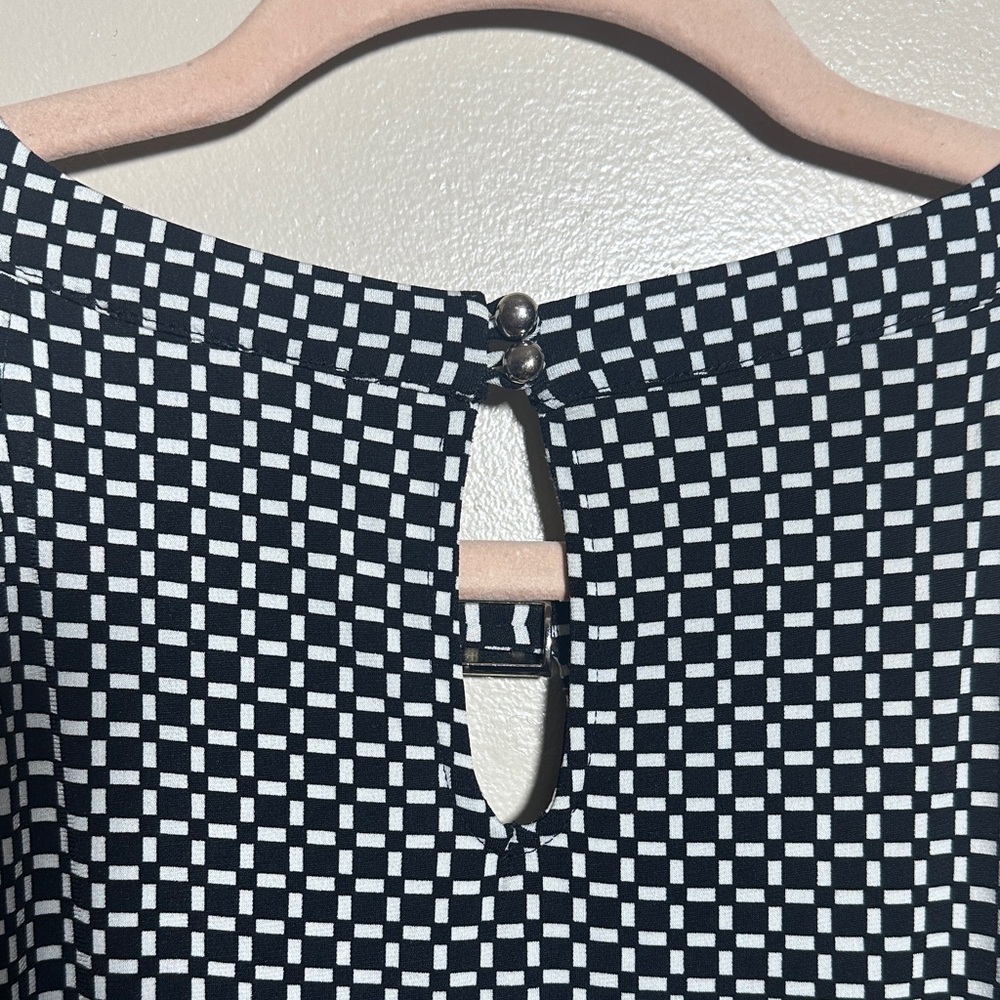 White House Black Market WHBM XS Minimalist Sleek Sleeveless‎ Career Top - Picture 6 of 7